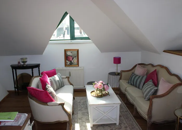 Hideaway Palais Auersperg *