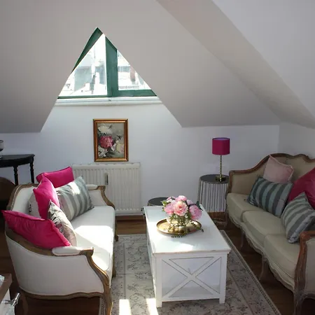 Hideaway Palais Auersperg *